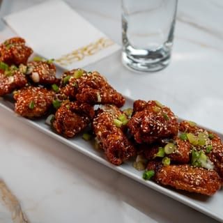 8 pc Bone-In Wings